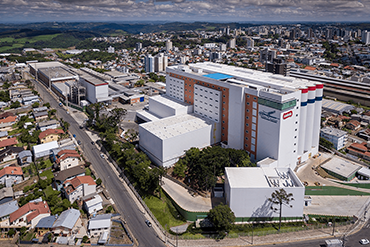 A M. Dias Branco, empresa brasileira do setor alimentício, por meio de sua marca Isabela, anunciou uma mobilização de apoio emergencial às vítimas das recentes enchentes no Rio Grande do Sul.