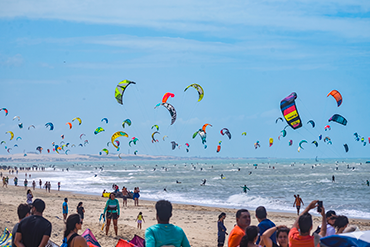 Turismo esportivo no Ceará movimentou R$ 1,38 bilhão em 2025 e atraiu 350 mil visitantes ao estado.
