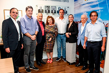 CBPCE inaugura Galeria de Ex-Presidentes na FIEC em almoço que reuniu lideranças e a atual gestão da instituição.